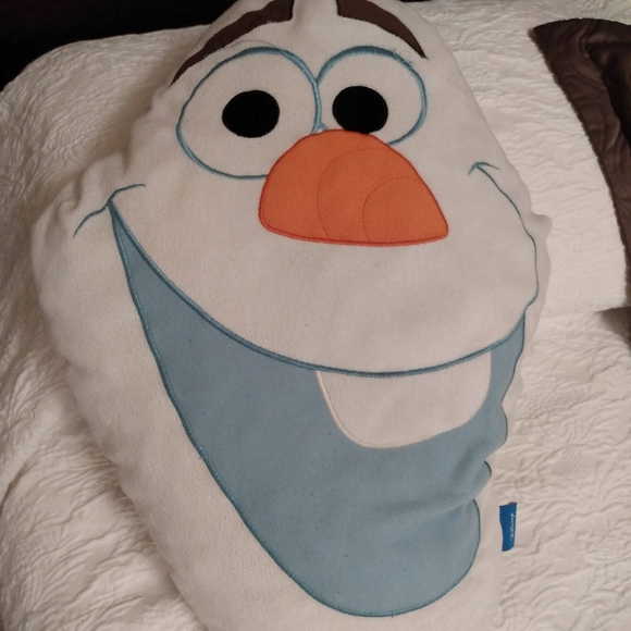 🌟3/25$ Olaf pillow and matching slippers - Picture 3 of 3